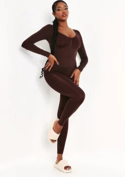 Airport Vibin'|Loungewear*Missy Empire Amelia Seamless Long Sleeve Plunge Jumpsuit Chocolate