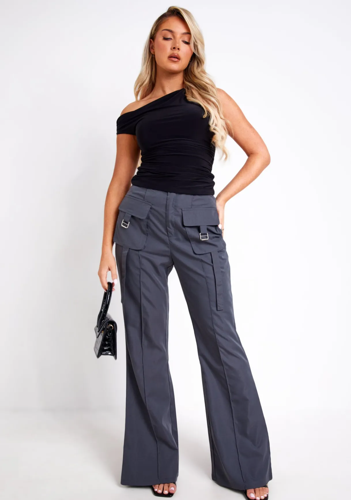 Tops*Missy Empire Lidia Super Soft Off The Shoulder top Black