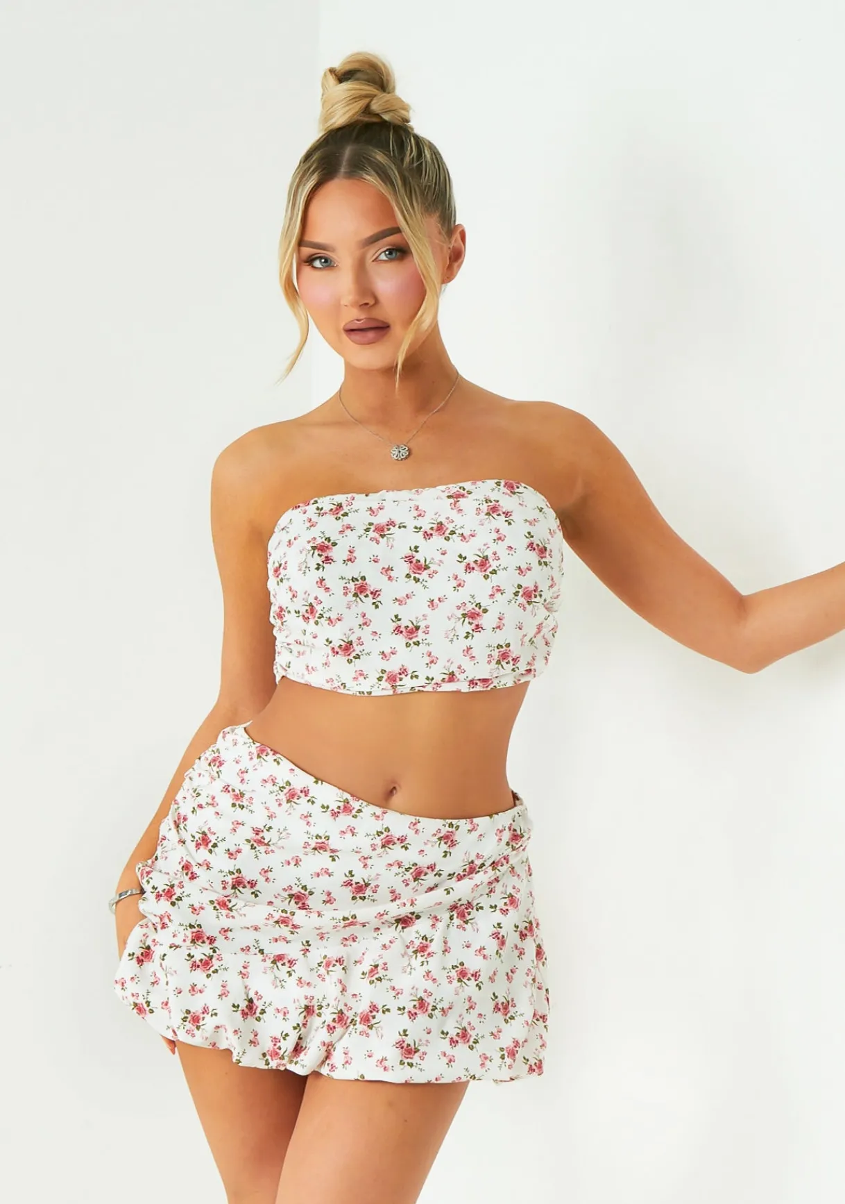 The Party Edit|Tops*Missy Empire Paige White Floral Printed Ruched Bandeau Top